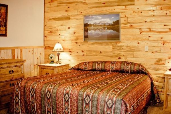 THE INN AT SILVERCREEK (Granby)